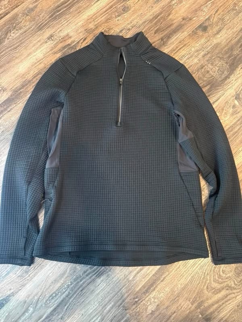 Men’s lululemon metal vent tech half zip size small